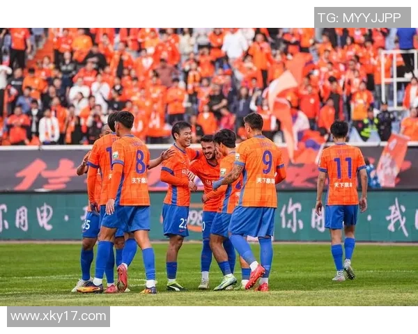 山东泰山庆祝成立32周年五次夺顶级联赛冠军八次捧足协杯奖杯